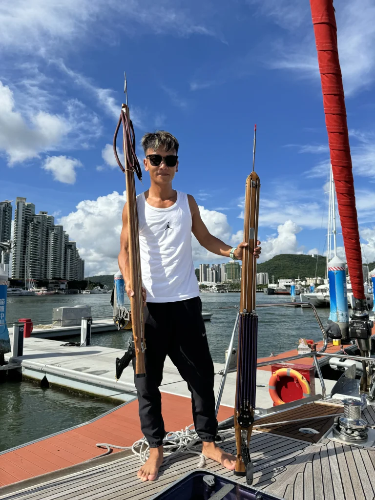 Stainless steel shaft integrated with Rogennie enclosed track.